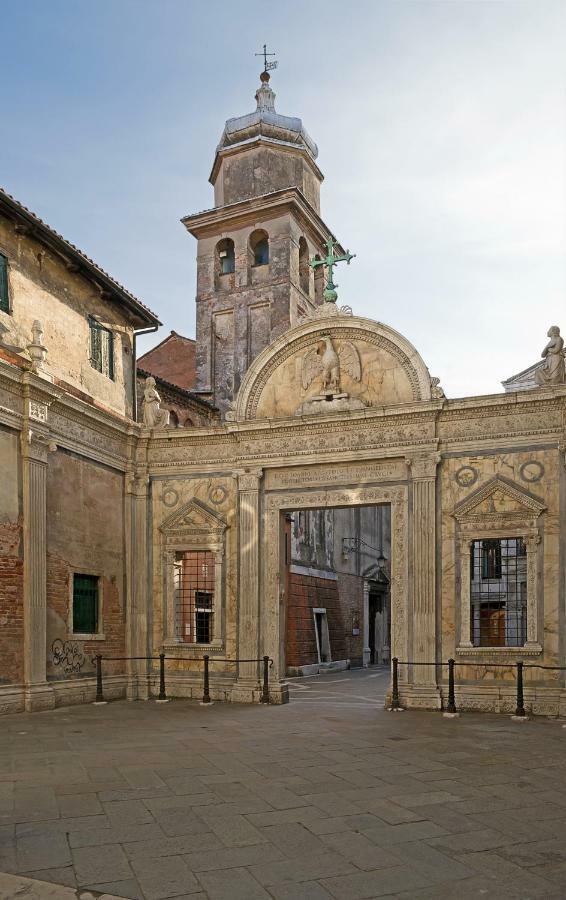 The Arch Historic Accommodation Veneţia Exterior foto